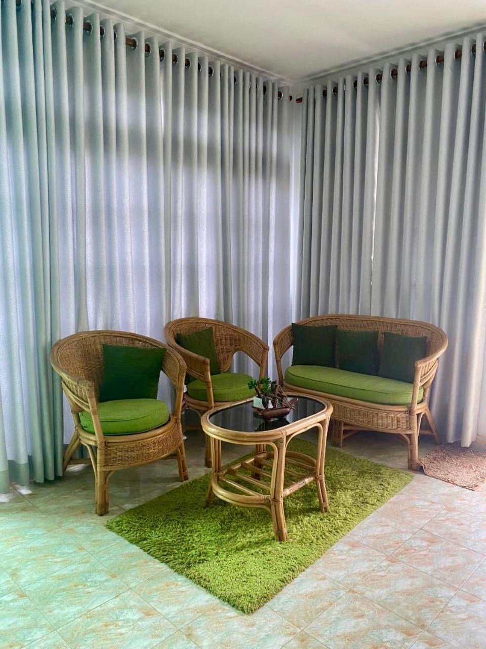 Grand Resort Канди Екстериор снимка