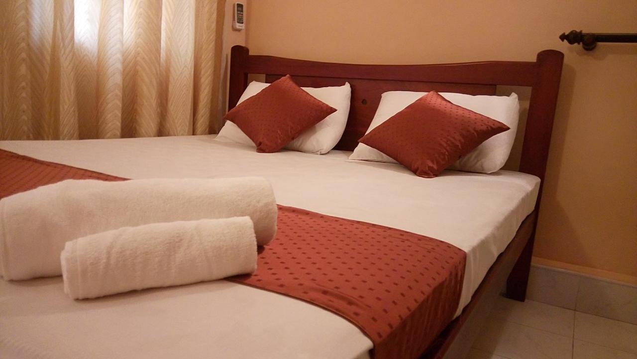 Grand Resort Канди Екстериор снимка